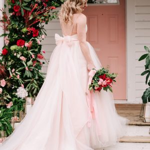 Bride holding bouquet