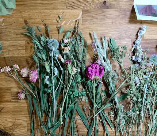 Dried flowers for wreath